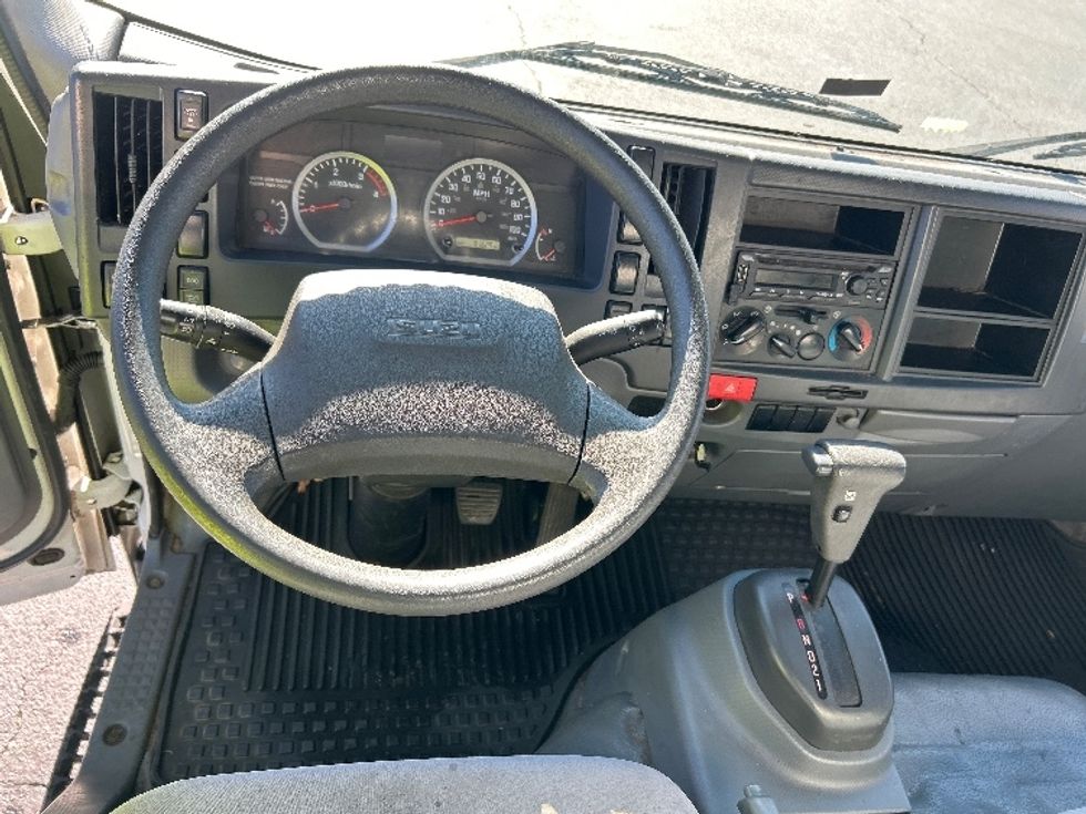 Light Duty Box Truck-Light and Medium Duty Trucks-Isuzu-2020-NPR-Atlanta-GA-91,629\n\t\tmiles-$ 42,750 - Image 18