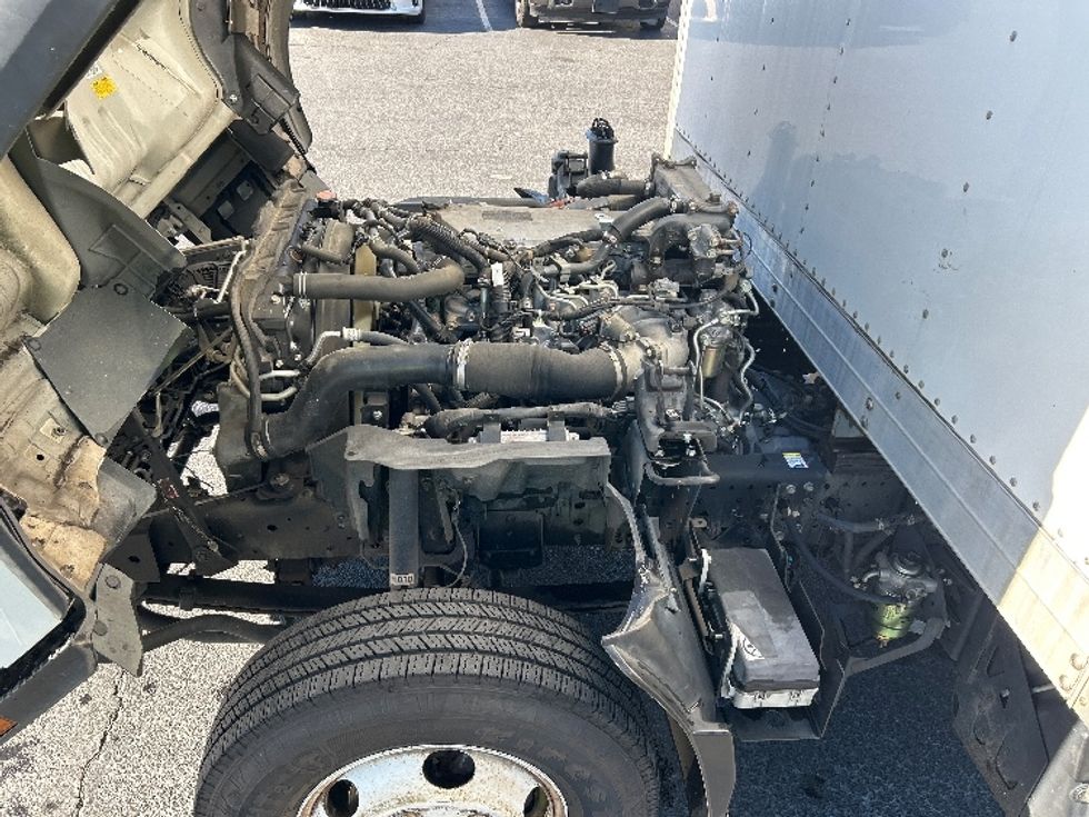 Light Duty Box Truck-Light and Medium Duty Trucks-Isuzu-2020-NPR-Atlanta-GA-91,629\n\t\tmiles-$ 42,750 - Image 24