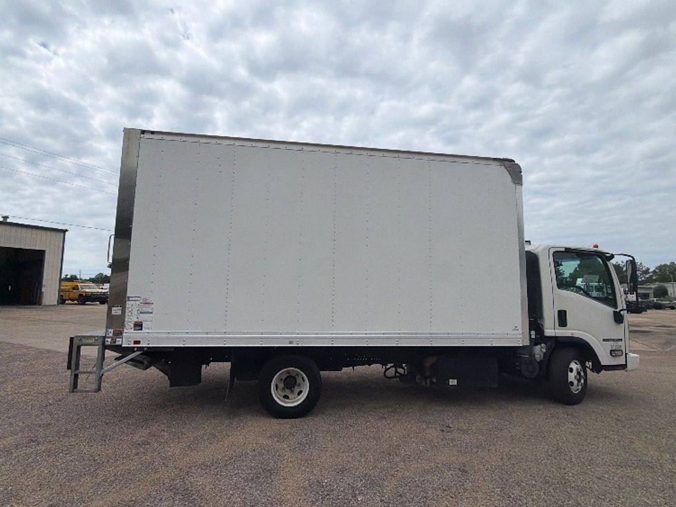 Light Duty Box Truck-Light and Medium Duty Trucks-Isuzu-2020-NPR-Belden-MS-170,046\n\t\tmiles-$ 29,750 - Image 15