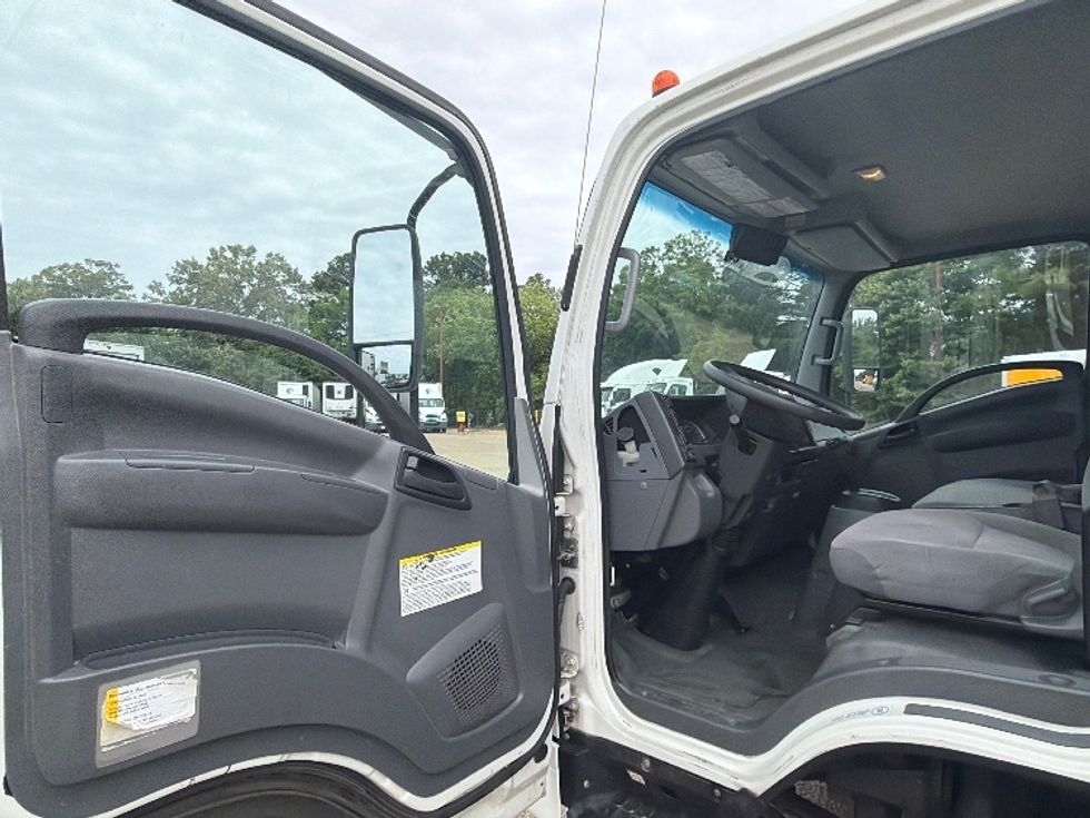 Light Duty Box Truck-Light and Medium Duty Trucks-Isuzu-2020-NPR-Belden-MS-170,046\n\t\tmiles-$ 29,750 - Image 16