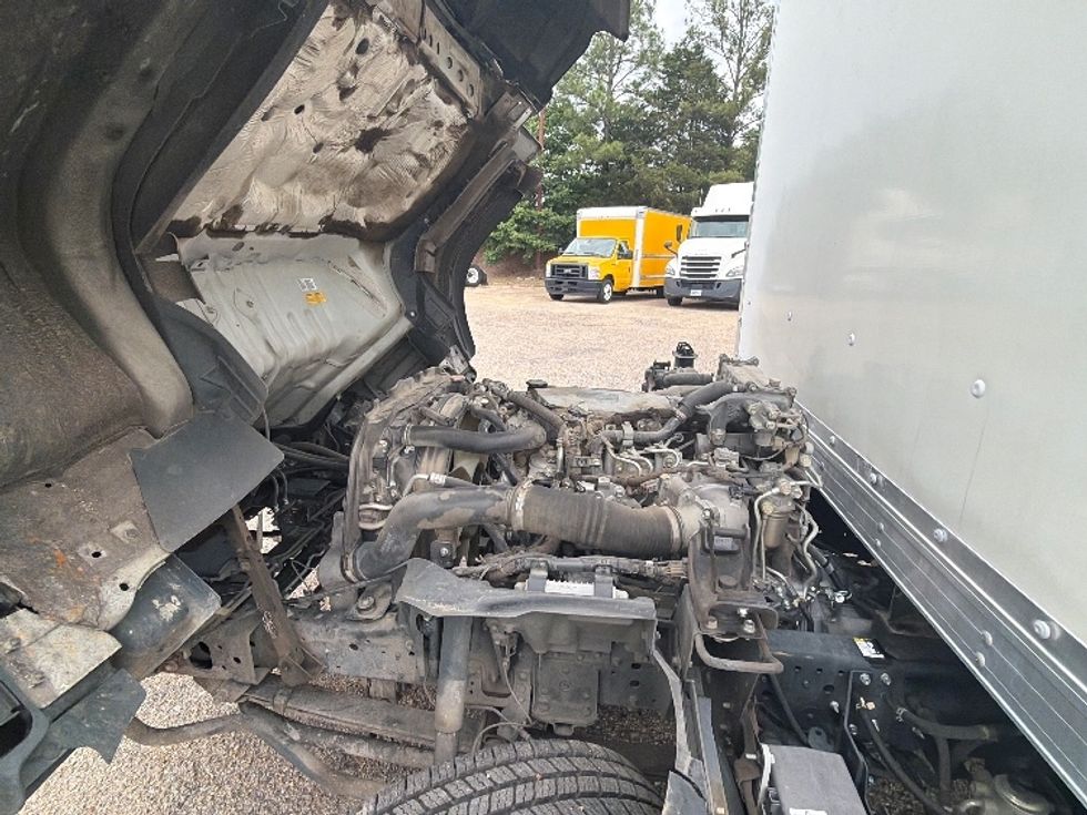 Light Duty Box Truck-Light and Medium Duty Trucks-Isuzu-2020-NPR-Belden-MS-170,046\n\t\tmiles-$ 29,750 - Image 24