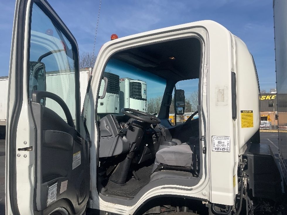 Light Duty Box Truck-Light and Medium Duty Trucks-Isuzu-2020-NPR-Capitol Heights-MD-140,188\n\t\tmiles-$ 35,500 - Image 16