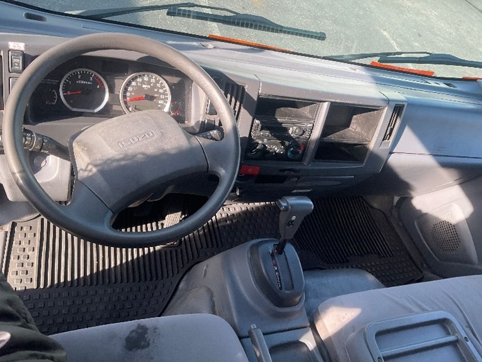 Light Duty Box Truck-Light and Medium Duty Trucks-Isuzu-2020-NPR-Capitol Heights-MD-140,188\n\t\tmiles-$ 35,500 - Image 18