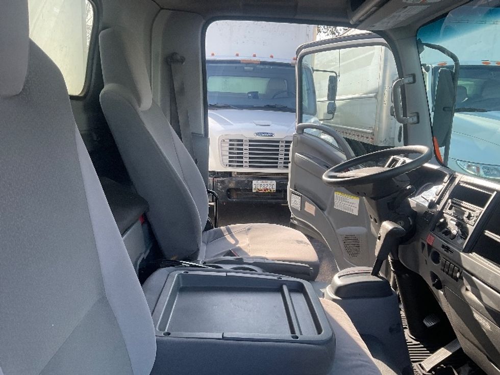 Light Duty Box Truck-Light and Medium Duty Trucks-Isuzu-2020-NPR-Capitol Heights-MD-140,188\n\t\tmiles-$ 35,500 - Image 22