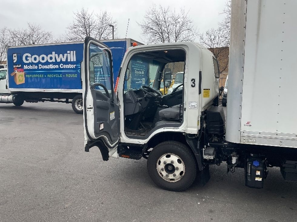 Light Duty Box Truck-Light and Medium Duty Trucks-Isuzu-2020-NPR-Capitol Heights-MD-158,708\n\t\tmiles-$ 31,000 - Image 14