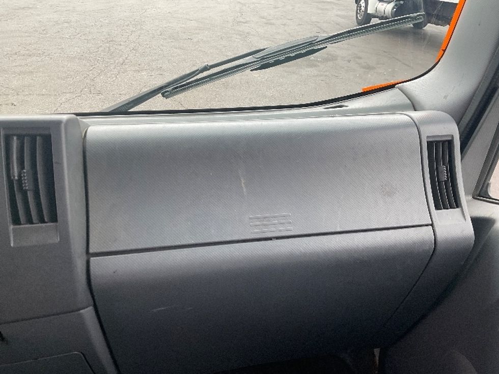 Light Duty Box Truck-Light and Medium Duty Trucks-Isuzu-2020-NPR-Capitol Heights-MD-158,708\n\t\tmiles-$ 31,000 - Image 19