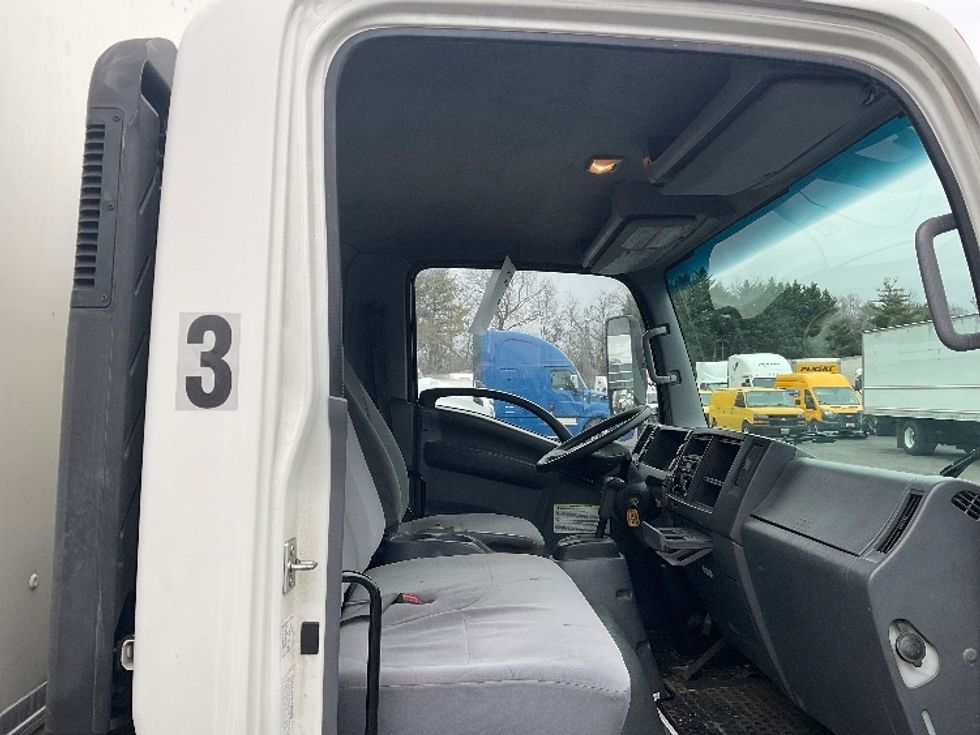 Light Duty Box Truck-Light and Medium Duty Trucks-Isuzu-2020-NPR-Capitol Heights-MD-158,708\n\t\tmiles-$ 31,000 - Image 20