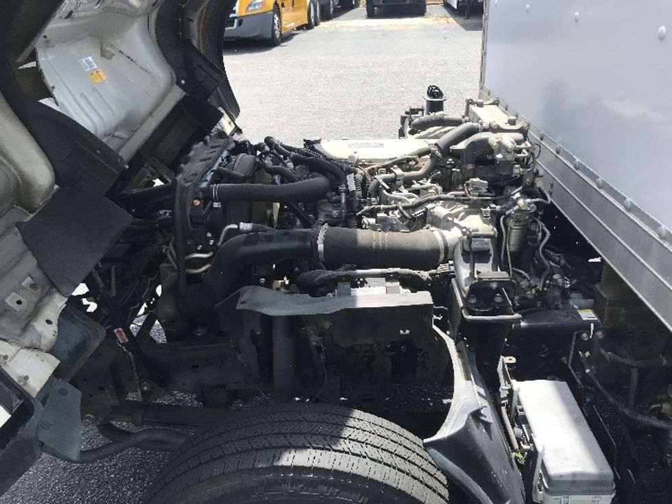 Light Duty Box Truck-Light and Medium Duty Trucks-Isuzu-2020-NPR-Charlotte-NC-108,068\n\t\tmiles-$ 42,250 - Image 24