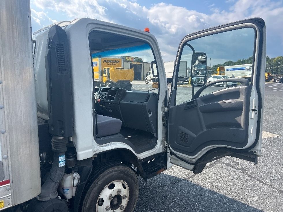 Light Duty Box Truck-Light and Medium Duty Trucks-Isuzu-2020-NPR-Charlotte-NC-108,862\n\t\tmiles-$ 42,000 - Image 19