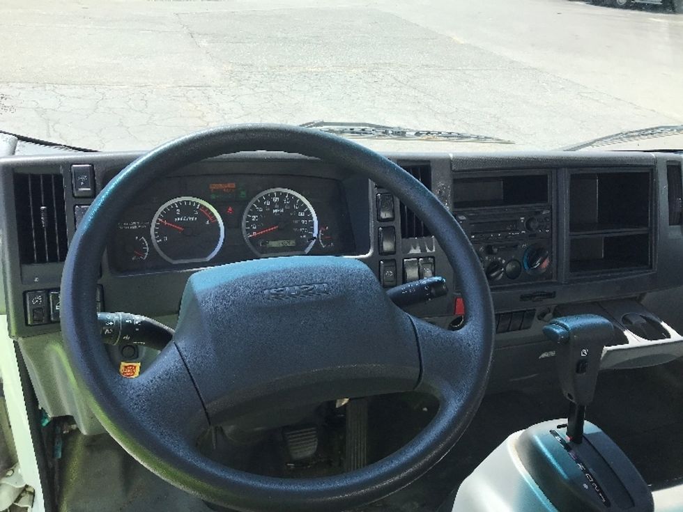 Light Duty Box Truck-Light and Medium Duty Trucks-Isuzu-2020-NPR-Charlotte-NC-124,385\n\t\tmiles-$ 42,500 - Image 16