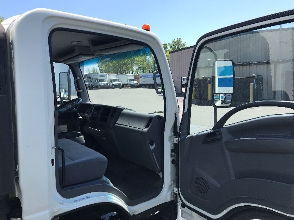 Light Duty Box Truck-Light and Medium Duty Trucks-Isuzu-2020-NPR-Charlotte-NC-124,385\n\t\tmiles-$ 42,500 - Image 18