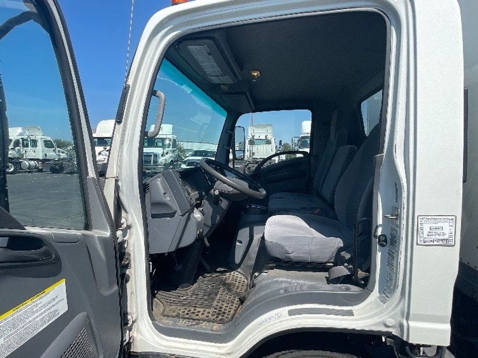 Light Duty Box Truck-Light and Medium Duty Trucks-Isuzu-2020-NPR-Columbus-OH-113,405\n\t\tmiles-$ 39,250 - Image 16