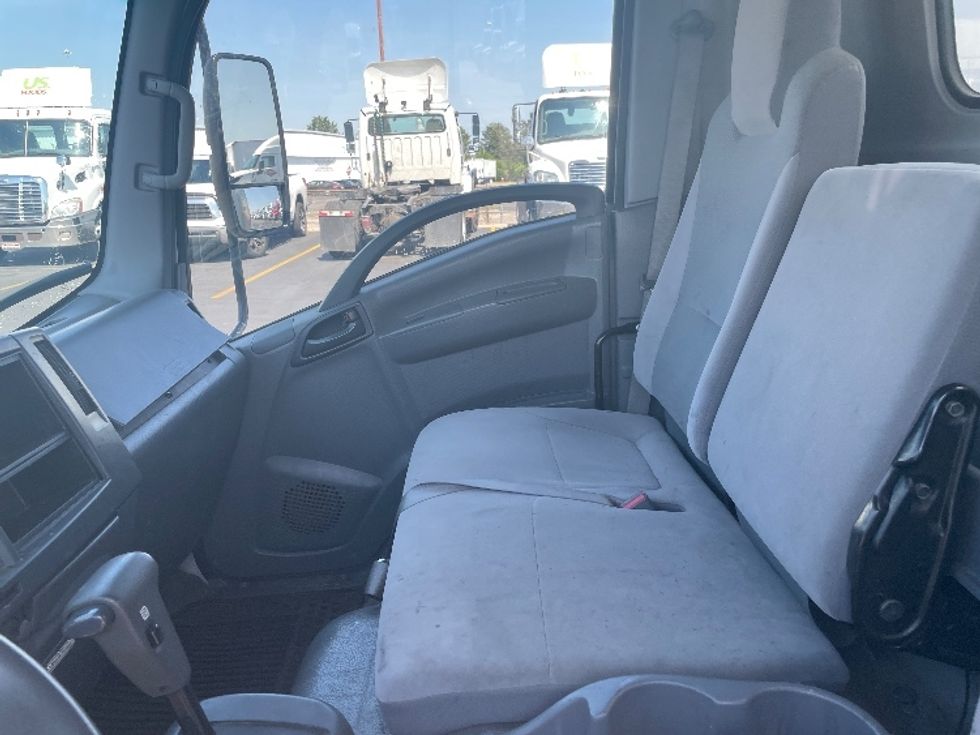 Light Duty Box Truck-Light and Medium Duty Trucks-Isuzu-2020-NPR-Columbus-OH-113,405\n\t\tmiles-$ 39,250 - Image 19