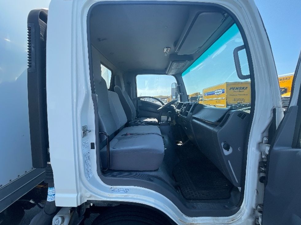 Light Duty Box Truck-Light and Medium Duty Trucks-Isuzu-2020-NPR-Columbus-OH-113,405\n\t\tmiles-$ 39,250 - Image 20