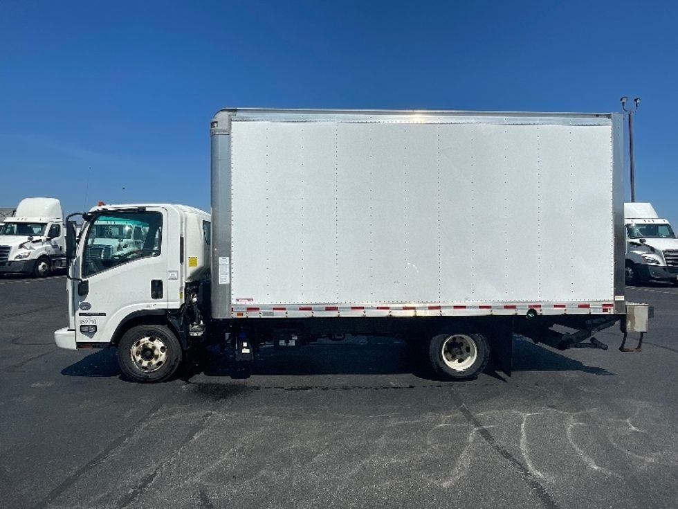 Light Duty Box Truck-Light and Medium Duty Trucks-Isuzu-2020-NPR-Columbus-OH-113,405\n\t\tmiles-$ 39,250 - Image 4