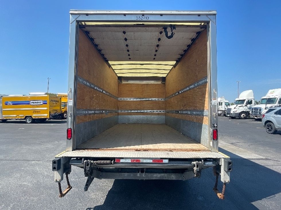 Light Duty Box Truck-Light and Medium Duty Trucks-Isuzu-2020-NPR-Columbus-OH-113,405\n\t\tmiles-$ 39,250 - Image 8