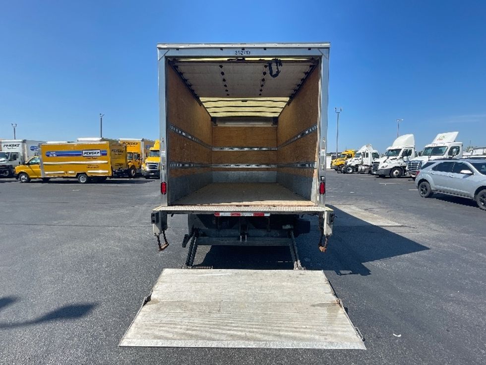 Light Duty Box Truck-Light and Medium Duty Trucks-Isuzu-2020-NPR-Columbus-OH-113,405\n\t\tmiles-$ 39,250 - Image 9