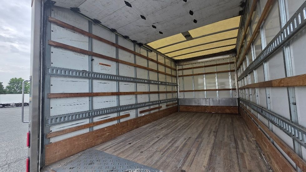 Light Duty Box Truck-Light and Medium Duty Trucks-Isuzu-2020-NPR-Concord-NC-97,787\n\t\tmiles-$ 43,500 - Image 11
