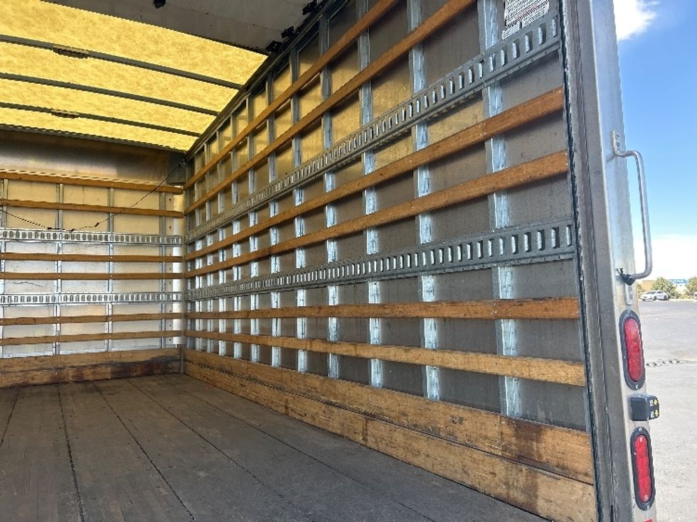 Light Duty Box Truck-Light and Medium Duty Trucks-Isuzu-2020-NPR-Denver-CO-25,634\n\t\tmiles-$ 52,250 - Image 11