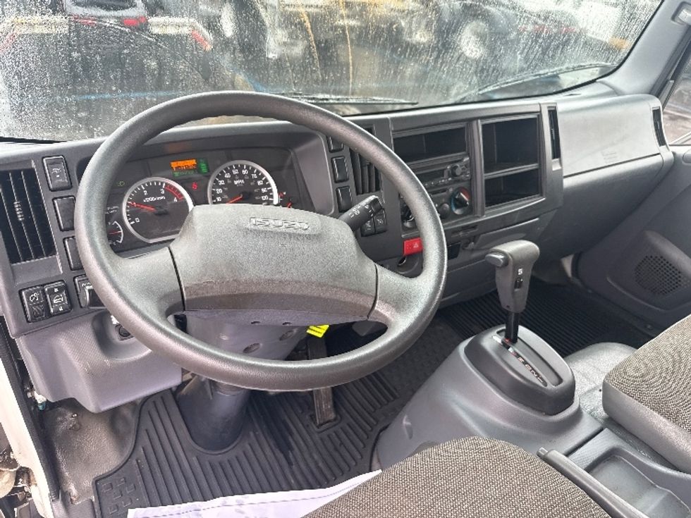 Light Duty Box Truck-Light and Medium Duty Trucks-Isuzu-2020-NPR-East Chicago-IN-100,905\n\t\tmiles-$ 37,750 - Image 16