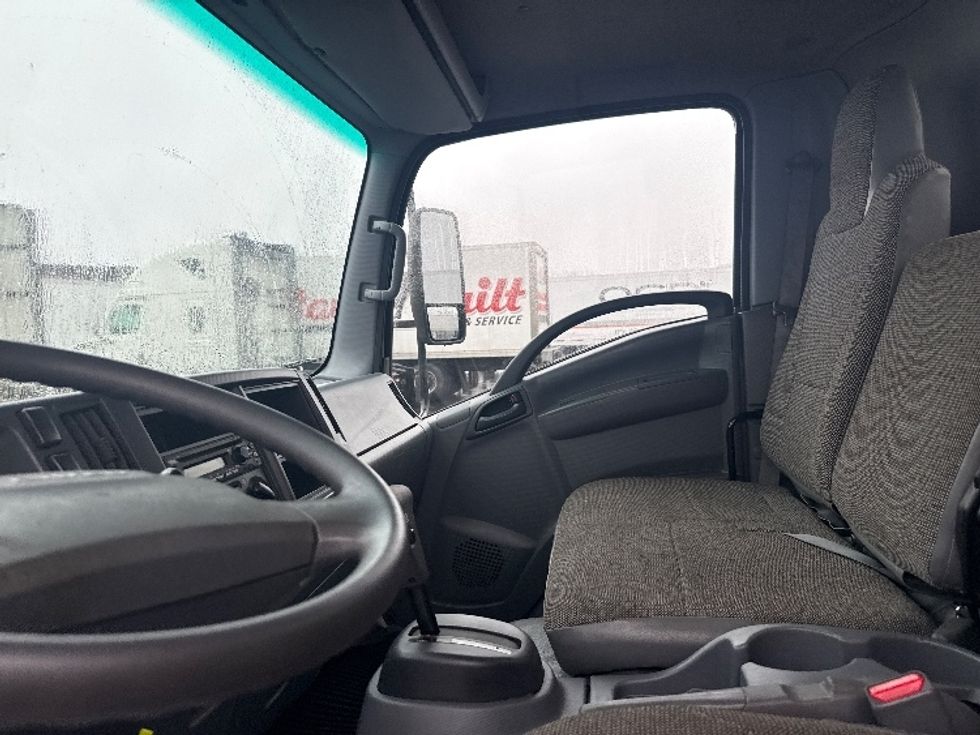 Light Duty Box Truck-Light and Medium Duty Trucks-Isuzu-2020-NPR-East Chicago-IN-100,905\n\t\tmiles-$ 37,750 - Image 17