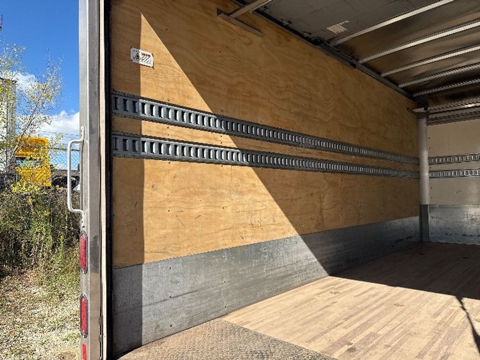 Light Duty Box Truck-Light and Medium Duty Trucks-Isuzu-2020-NPR-East Chicago-IN-138,517\n\t\tmiles-$ 31,000 - Image 11