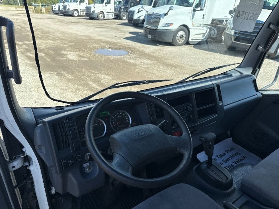 Light Duty Box Truck-Light and Medium Duty Trucks-Isuzu-2020-NPR-East Chicago-IN-138,517\n\t\tmiles-$ 31,000 - Image 17