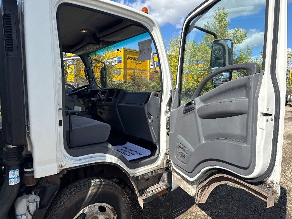 Light Duty Box Truck-Light and Medium Duty Trucks-Isuzu-2020-NPR-East Chicago-IN-138,517\n\t\tmiles-$ 31,000 - Image 20