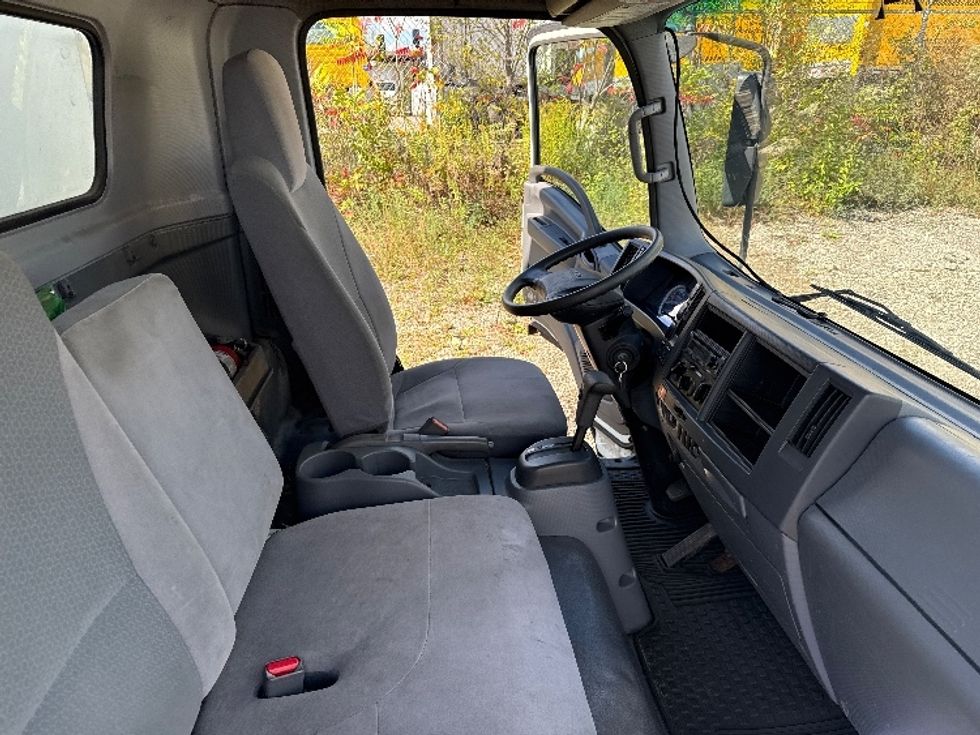 Light Duty Box Truck-Light and Medium Duty Trucks-Isuzu-2020-NPR-East Chicago-IN-138,517\n\t\tmiles-$ 31,000 - Image 22