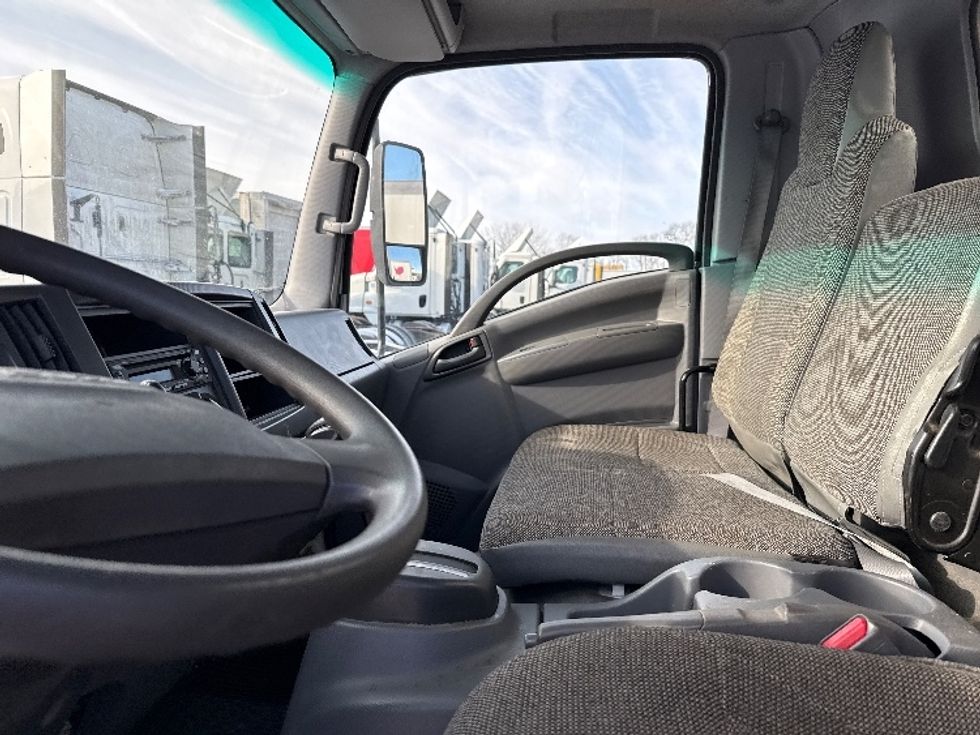 Light Duty Box Truck-Light and Medium Duty Trucks-Isuzu-2020-NPR-East Chicago-IN-92,888\n\t\tmiles-$ 38,500 - Image 18