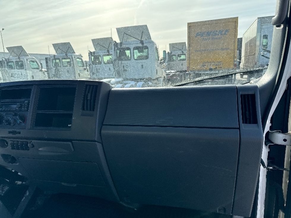 Light Duty Box Truck-Light and Medium Duty Trucks-Isuzu-2020-NPR-East Chicago-IN-92,888\n\t\tmiles-$ 38,500 - Image 20