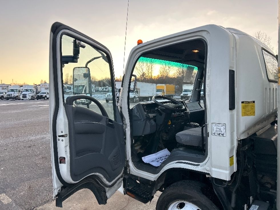 Light Duty Box Truck-Light and Medium Duty Trucks-Isuzu-2020-NPR EFI-Akron-OH-152,956\n\t\tmiles-$ 29,250 - Image 16
