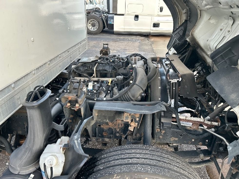 Light Duty Box Truck-Light and Medium Duty Trucks-Isuzu-2020-NPR EFI-Akron-OH-152,956\n\t\tmiles-$ 29,250 - Image 23