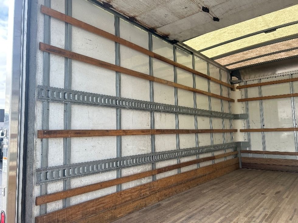 Light Duty Box Truck-Light and Medium Duty Trucks-Isuzu-2020-NPR EFI-Akron-OH-83,554\n\t\tmiles-$ 41,250 - Image 11