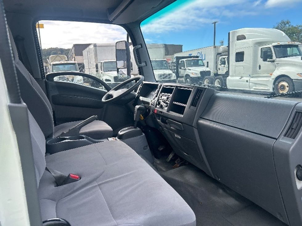 Light Duty Box Truck-Light and Medium Duty Trucks-Isuzu-2020-NPR EFI-Akron-OH-83,554\n\t\tmiles-$ 41,250 - Image 22