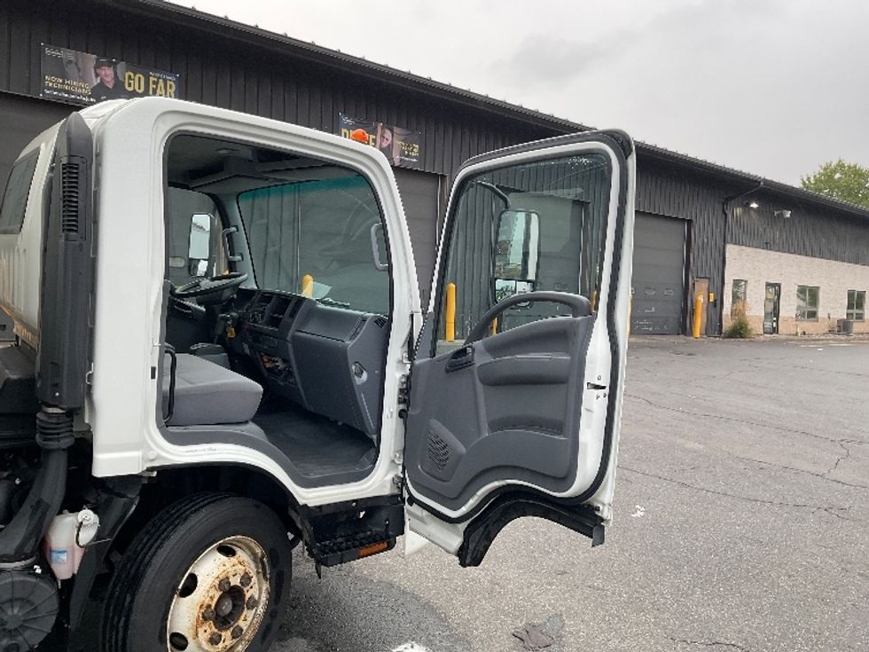Light Duty Box Truck-Light and Medium Duty Trucks-Isuzu-2020-NPR EFI-Albany-NY-108,910\n\t\tmiles-$ 35,000 - Image 20