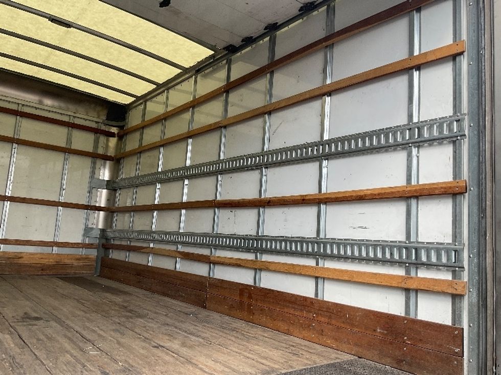 Light Duty Box Truck-Light and Medium Duty Trucks-Isuzu-2020-NPR EFI-Albuquerque-NM-87,532\n\t\tmiles-$ 42,500 - Image 12