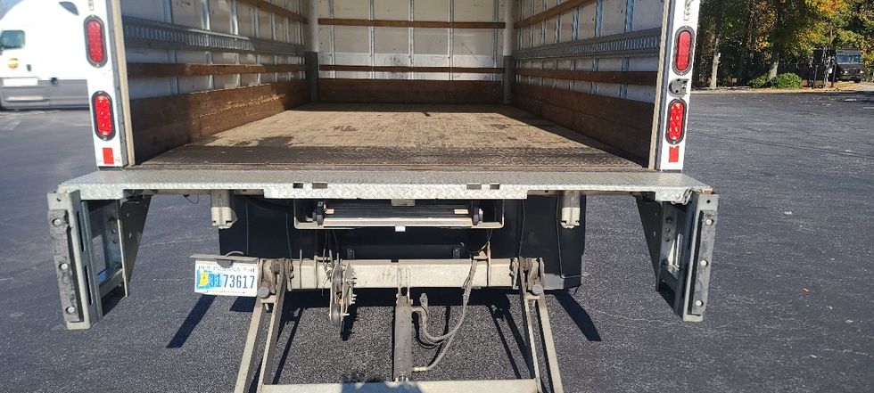 Light Duty Box Truck-Light and Medium Duty Trucks-Isuzu-2020-NPR EFI-Atlanta-GA-105,500\n\t\tmiles-$ 37,500 - Image 10