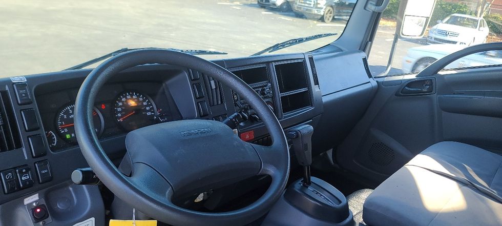 Light Duty Box Truck-Light and Medium Duty Trucks-Isuzu-2020-NPR EFI-Atlanta-GA-105,500\n\t\tmiles-$ 37,500 - Image 17