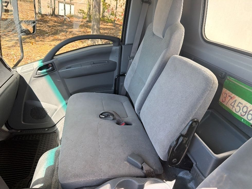 Light Duty Box Truck-Light and Medium Duty Trucks-Isuzu-2020-NPR EFI-Atlanta-GA-85,897\n\t\tmiles-$ 41,000 - Image 16