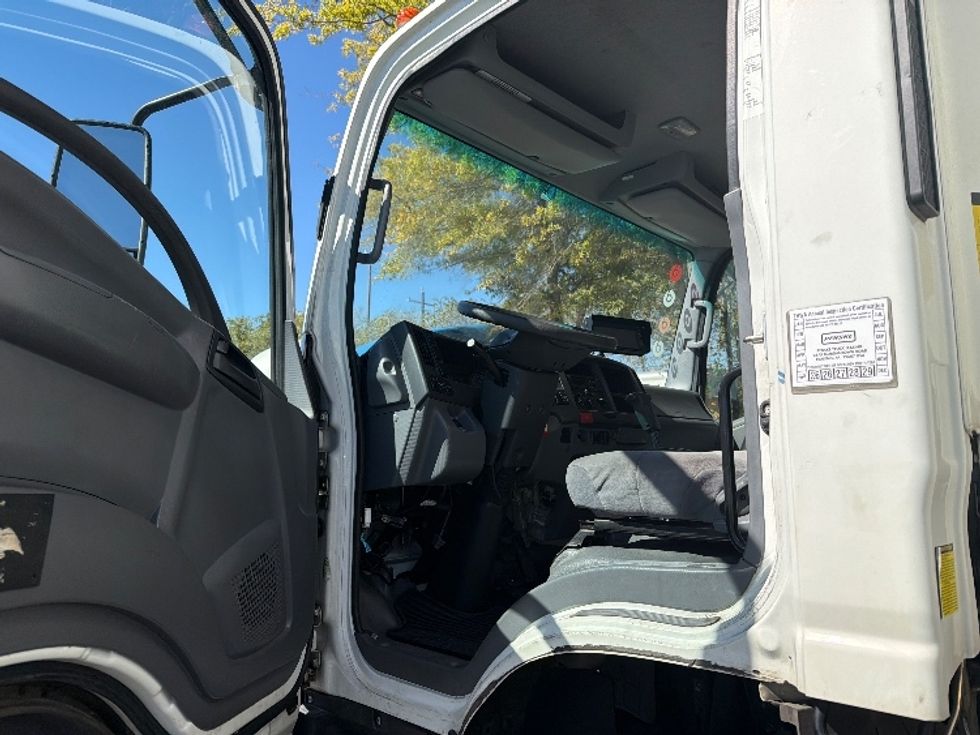 Light Duty Box Truck-Light and Medium Duty Trucks-Isuzu-2020-NPR EFI-Atlanta-GA-85,897\n\t\tmiles-$ 41,000 - Image 18