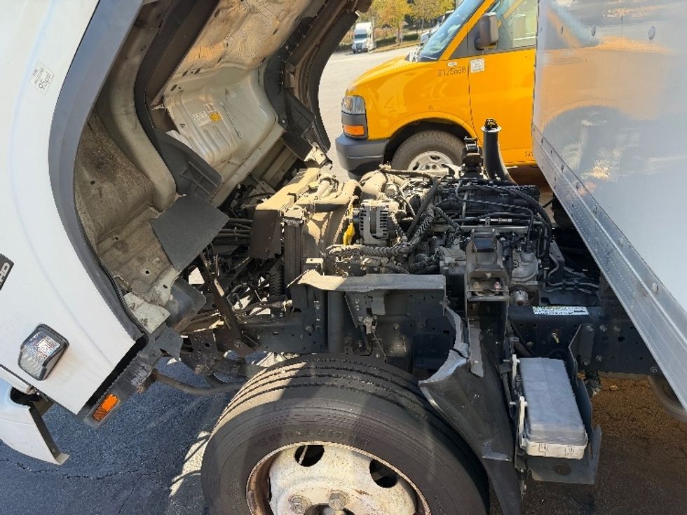 Light Duty Box Truck-Light and Medium Duty Trucks-Isuzu-2020-NPR EFI-Atlanta-GA-85,897\n\t\tmiles-$ 41,000 - Image 24