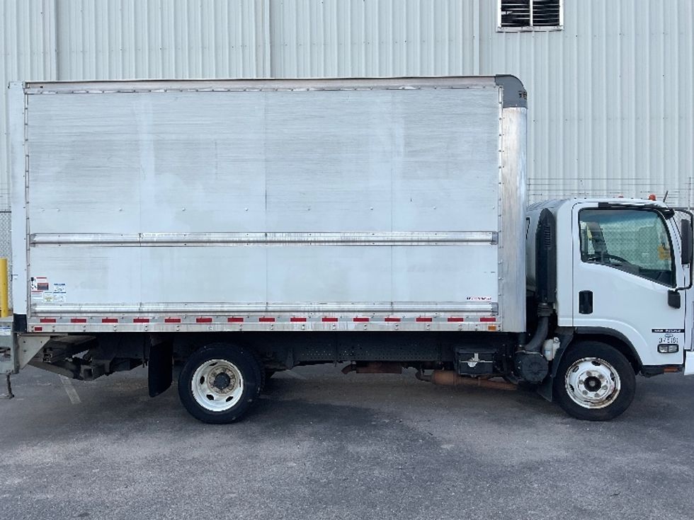 2020 Isuzu NPR photo 13
