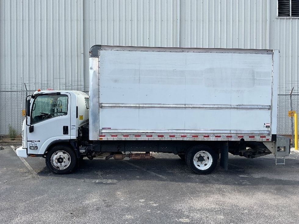 2020 Isuzu NPR photo 4