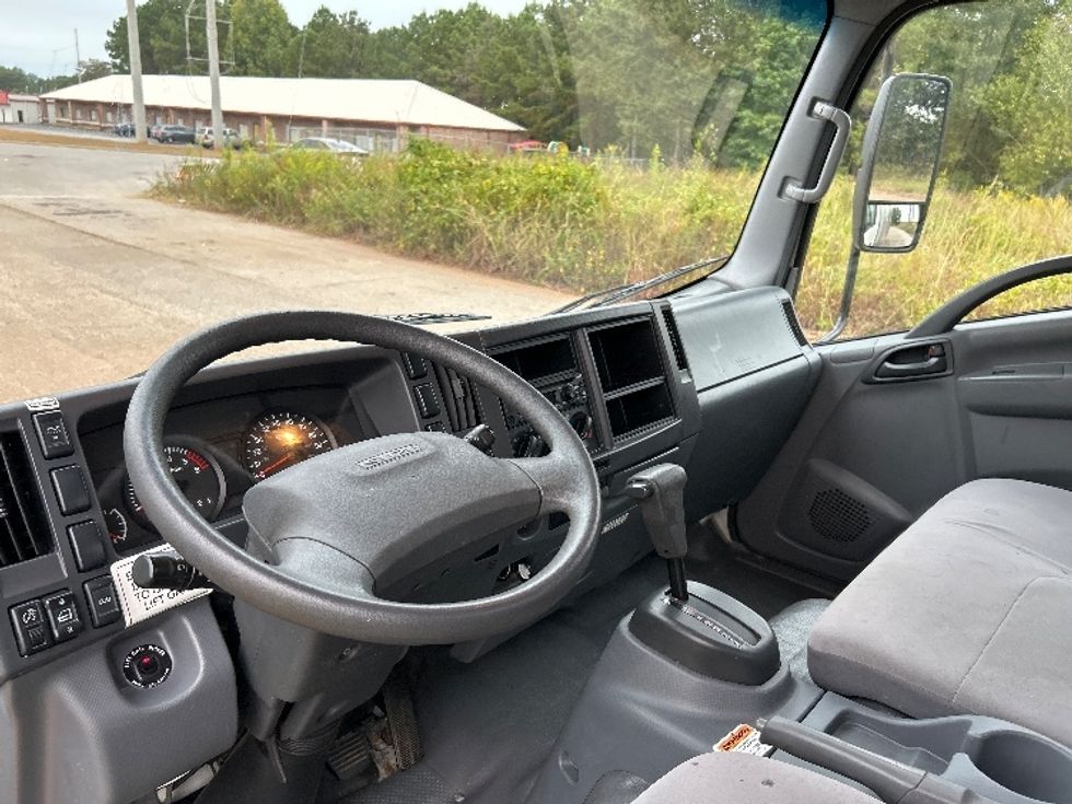 Light Duty Box Truck-Light and Medium Duty Trucks-Isuzu-2020-NPR EFI-Birmingham-AL-96,754\n\t\tmiles-$ 39,750 - Image 17
