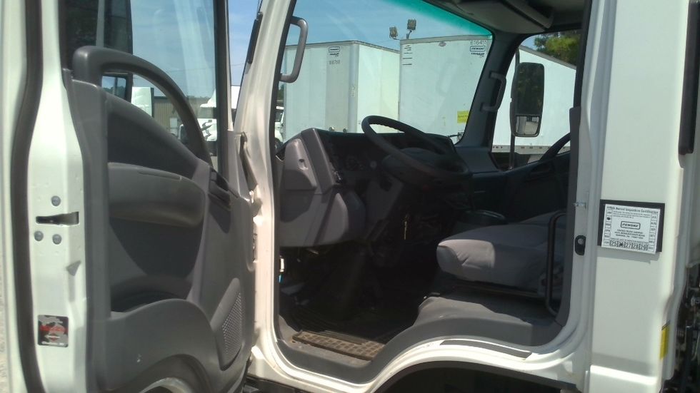 Light Duty Box Truck-Light and Medium Duty Trucks-Isuzu-2020-NPR EFI-Boaz-AL-26,021\n\t\tmiles-$ 46,750 - Image 16