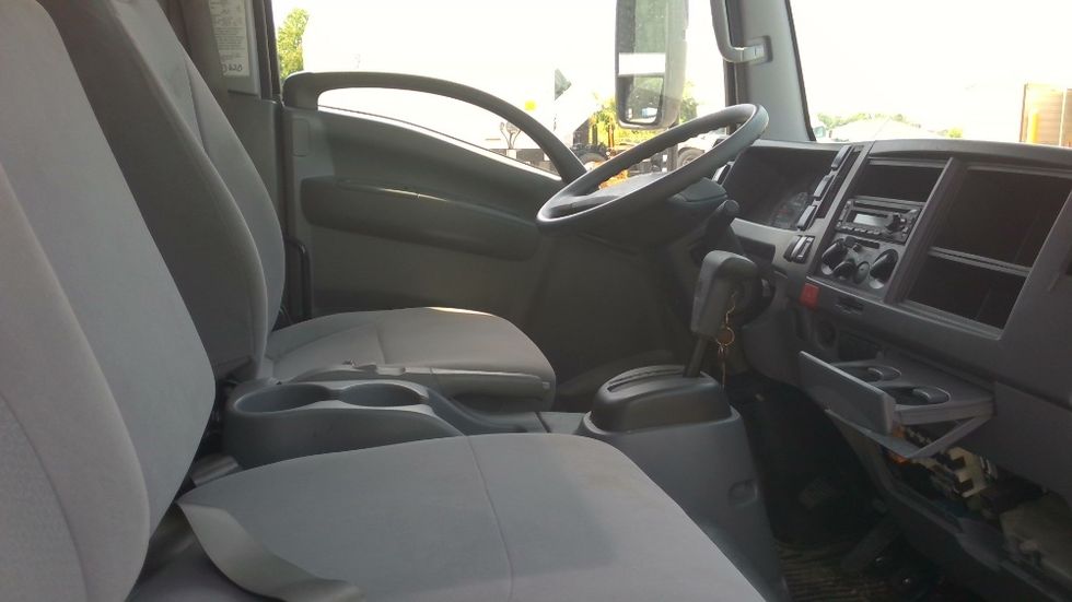 Light Duty Box Truck-Light and Medium Duty Trucks-Isuzu-2020-NPR EFI-Boaz-AL-26,021\n\t\tmiles-$ 46,750 - Image 22