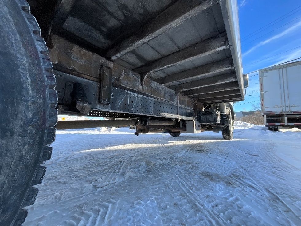 Light Duty Box Truck-Light and Medium Duty Trucks-Isuzu-2020-NPR EFI-Boucherville-PQ-225,600\n\t\tkm-$ 38,500 - Image 14