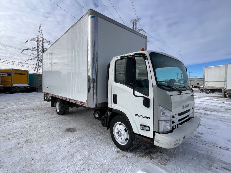 Light Duty Box Truck-Light and Medium Duty Trucks-Isuzu-2020-NPR EFI-Boucherville-PQ-299,845\n\t\tkm-$ 25,000 - Image 1