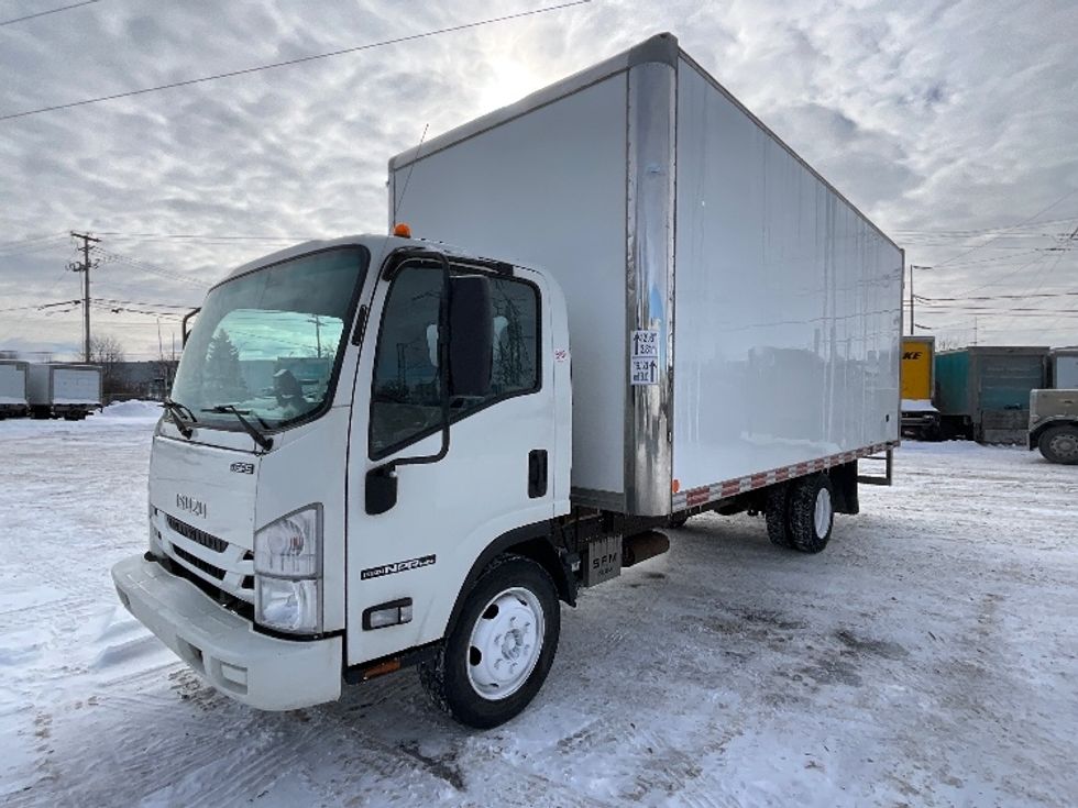 Light Duty Box Truck-Light and Medium Duty Trucks-Isuzu-2020-NPR EFI-Boucherville-PQ-299,845\n\t\tkm-$ 25,000 - Image 3